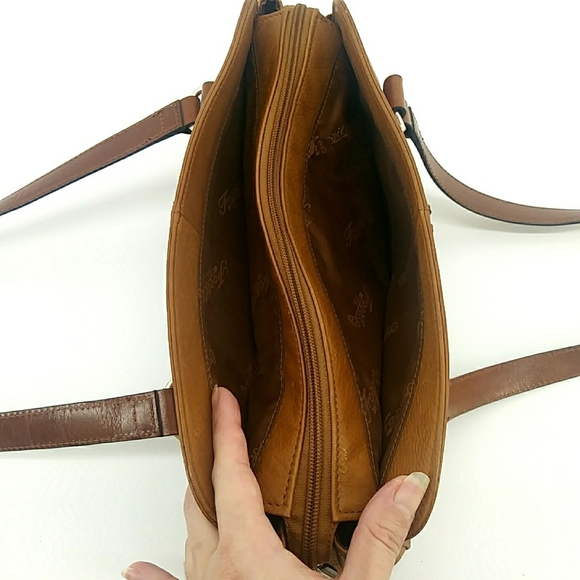 Vintage Fossil Genuine Leather Camel Shoulder Bag - Picture 5 of 14